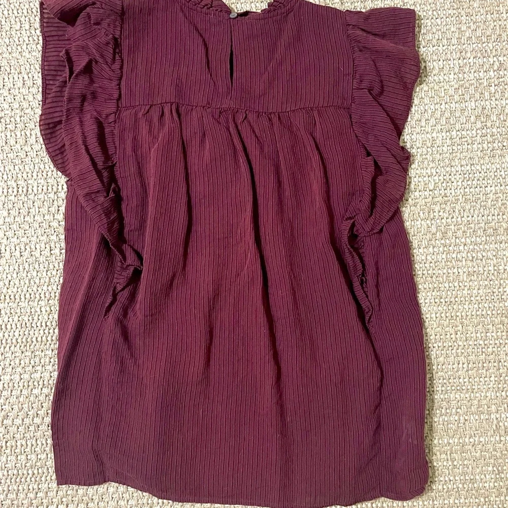 Loft Sleevless Shirt Size L - Picture 2 of 2